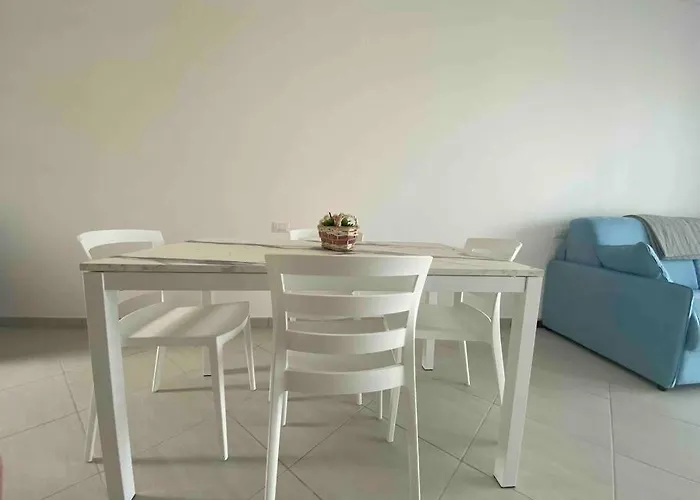 Smeraldo Sul Mare Con Grande Balcone Apartman