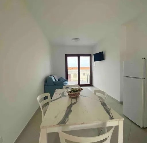 Smeraldo Sul Mare Con Grande Balcone