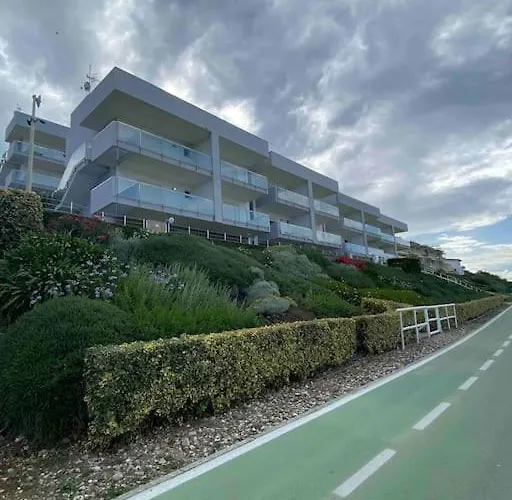 Apartamento Smeraldo Sul Mare Con Grande Balcone