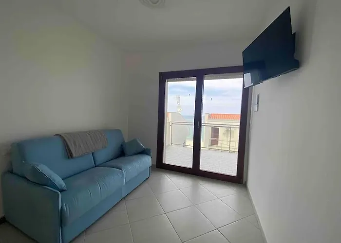 Smeraldo Sul Mare Con Grande Balcone